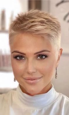 Super Short Haircuts, Short Spiky Hairstyles, Really Short Hair, Very Short Haircuts, Short Hair Pixie Cuts, Spiked Hair, Short Sassy Hair, Pixie Haircut For Thick Hair, Short Hair Undercut