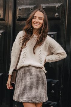 Fall Sweater Outfit Ideas, Luxury Photography, Skirt Outfits Fall, Classy Fashion, Outfits Casuales, Skirt Outfits