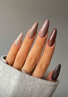 Unghie autunnali: le 18 più belle del 2023 - Carol Pomme Brown Nails Design, November Nails, February Nails, Indigo Nails, Her Nails, Brown Nails, Gorgeous Nails