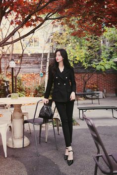 Businesswoman Aesthetics, Court Attire, Chick Outfit, Backless Homecoming Dresses, Office Fits, Boss Outfit, Simple Style Outfits, Casual Outfits For Work, Elegant Outfit Classy