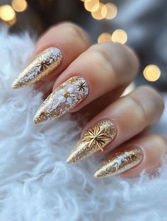 Coffin Nails Christmas, Christmas Coffin Nails, Classy Nail Art Ideas, Festive Nail Art, Elegant Nail Designs, Ombre Acrylic Nails, Glow Nails, Blush Nails, Holiday Nail Art