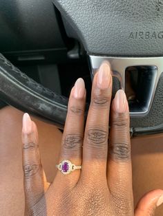 Clear Nails On Black Women, Clear Nails Black Women, Chic Nails Black Women, Simple Almond Nails Black Women, Natural Nails Designs Black Women, Classic Nails Black Women, Short Almond Acrylic Nails Black Women, Natural Almond Nails Black Women, Natural Acrylic Nails Black Women