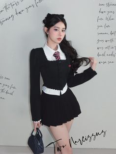 Runway Fashion Couture, Academia Fashion, Ulzzang Fashion, Stage Outfits, School Fashion, Fashion Books, Asian Fashion, Luxury Outfits