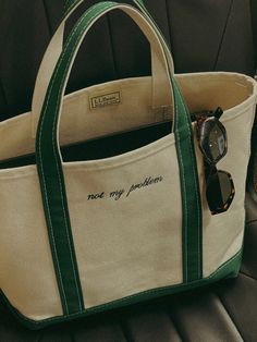 Ll Bean Tote, Totes Ideas, Boat Tote, Trendy Tote Bags, Estilo Preppy, Bags Aesthetic, Cute Bags, Jane Austen, Ll Bean