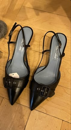 Old Money Sandals, Old Money Shoes, Pretty Heels, Shoe Wishlist, Cute Heels, Hype Shoes, Girly Shoes, Shoe Inspo, Swag Shoes