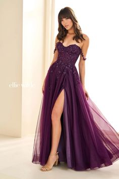 Long Dark Purple Prom Dress, Dark Purple Dress Formal Evening Gowns, Putple Prom Dress, Grad Dresses Purple, Deep Purple Dresses, Dark Colored Prom Dresses, Prom Dress Dark Purple, Dark Purple Grad Dresses, Prom Dresses Purple Dark