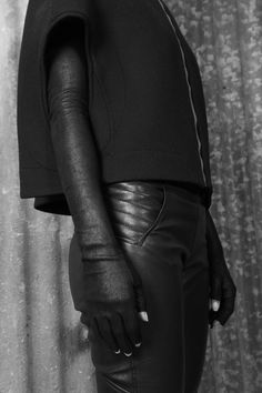 by Gareth Pugh Anna Valerious, Neo Punk, Long Leather Gloves, Post Apocalyptic Fashion, Apocalyptic Fashion, Woman In Black, House Photo, Concept Clothing