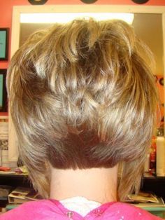 Disconnected Bob, Back Of Bob Haircut, Bob Style Haircuts, Sassy Hairstyles, Light Browns, Short Stacked Bobs, Stacked Bobs, Messy Bob Hairstyles, Stacked Bob