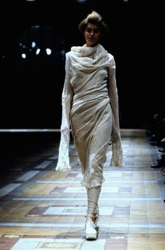 Elegant Attire, Costume Institute, Textiles Fashion, Runway Collection, Fashion Today, Stretch Dress, Issey Miyake, 90s Fashion