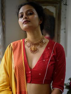 V Neck Blouse Indian, Kalamkari Blouse, Saree Blouse Neck Designs, Blouse Design Images, Sari Blouse Designs