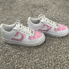 Super Cute Pink Lv Af1s! Paid Over $250 For! Definitely Have Wear (As Pictured) Near The Top Of The Laces, And Paint Chipped Off On The Side Of Shoes On ‘Air’. Could Definitely Use A Good Cleaning, But Still Are Super Cute And Chic! Size 7. Nike Shoes Custom, Painted Air Force 1, Shoe Ideas, Custom Air Force 1, Shoes Custom, On Air, Nike Shoes Women, Custom Shoes, Shoes Women