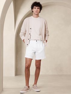 Cool and crisp even in the warmest weather, our signature linen shorts are crafted with 100% linen, a fabric we love for its ability to stay breathable and soft even in heat and humidity.  Mid-rise, slim leg.  Zip fly with button closure.  Front and back pockets.  Unlined.  Mid-rise, slim leg.  Inseam: Regular 7" Model: Size 32, 6'2" (188cm). Summer Professional, Mens Wedding Attire, Mens Casual Dress Outfits, Classy Men, Professional Attire, Linen Short, Mens Casual Dress, Blazer And Shorts, Summer Outfits Men