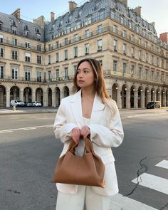 Amina Muaddi Outfit, Camel Bag Outfit, Polene Paris Bag, Camel Leather Bag, Fashion Staples, Style Staples, Timeless Bags, Fall Trends Outfits, Spring Capsule