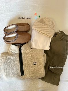 Granola Outfits, Surfergirl Style, Cute Hiking Outfit, Camping Outfits, Granola Girl, Winter Fits, Cute Everyday Outfits