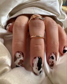 Graphic Nail Art, Mama Nails, Minimal Nail Art, Luxe Nails, Minimal Nail, Bday Nails, Nails Tattoo, Minimal Nails Art, Ideas Uñas