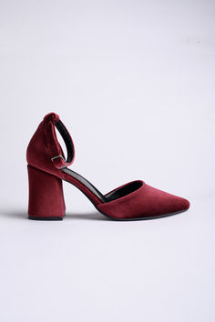 RED VELVET HEELS, BURGUNDY VELVET SHOES, RED BRIDAL SHOES, BURGUNDY WEDDING SHOES, RED HIGH HEELS, DARK RED VELVET SHOES, ANKLE STRAP HEELS

As Eleanor Louise, we stand out with our Red Velvet heeled shoes that combine style and comfort. Specifically designed for brides, these shoes are crafted with high-quality materials.

• Completing your style and boosting your confidence is the most elegant way! Red Velvet 3.15-inch (8 cm) high-heeled shoes offer elegance and chicness with every step. Burgundy Wedding Shoes, Red Velvet Shoes, Wedding Shoes Red, Red Bridal Shoes, Red Velvet Heels, Dark Red Velvet, Red Wedding Shoes, Velvet Shoes, Red High Heels