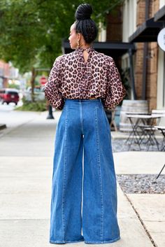 Leopard Mock Neck Bubble Sleeve Top (A-11077) -Cute statement top -Style with your favorite Pencil skirt or high waist jeans -This top is a great pop for any -Made of polyester material $68 Bubble Sleeve Top, Mock Neck, High Waist Jeans, Pencil Skirt, Top Styles, Bubbles, High Waisted