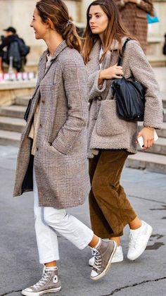 Instagram Paris, Stylish Winter Outfits, Winter Styles, Outfits With Converse, Style Looks, Paris Street Style, Paris Street, Street Style Chic, Comfy Fashion