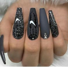 Lovely grey ♡ Grey Matte Nails, Black Nails With Glitter, Nagellack Trends, Super Nails, Ballerina Nails, Halloween Nail Art