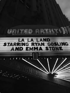 la la land, cinema, emma stone, ryan gosling, hollywood, damien chazelle, aesthetic, b&w, black and white Christmas In La, Septième Art, Daft Punk