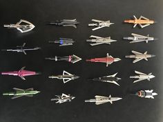 picture of various expandable and fixed blade broadheads Bow Hunting Tips, Recurve Bow Hunting, Types Of Bows, Archery Arrows, Hunting Tips, Recurve Bow, Archery Hunting, Bow Hunting