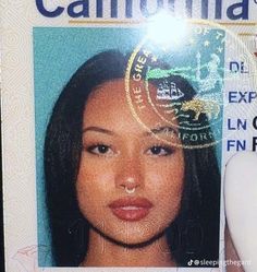 Pretty Id Photo, Celebrity Id Card Photo, Id Photo Makeup Inspiration, Cute License Pictures, Baddie Id Card Picture, License Id Picture Aesthetic, Drivers Lisence Makeup, Driver License Makeup, Pretty Id Picture