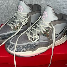 Brand New Never Worn With Box Nike Kyrie Infinity Youth 7 Basketball Shoes - Brand New With Box - Never Worn - Leopard & Camo Print - Equivalent To Women’s 8-8 1/2 - Price Is Negotiable!! - Send Offers!! All Will Be Countered Or Accepted!! - Comes From A Smoke & Pet Free Home! Basketball Shoes Women's, Nike Kyrie Infinity, Kyrie Infinity, Kd Shoes, Womens Basketball Shoes, Nike Kyrie, Volleyball Shoes, Shoes Brand, Kids Nike