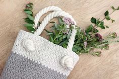 This beginner-friendly video tutorial shows you how to crochet the Suzette stitch, which is used my my free crochet tote bag pattern.. #CrochetProjects #CrochetInspiration #BagMaking #CrochetAddict #CrochetLove