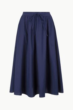 A Summer essential, the poplin midi skirt, updated in an adjustable drawstring waistband. Navy Midi Skirt, Strap Skirt, Keds Champion, Custom Handbags, Sandal Platform, Summer Flats, Summer Essential, Drawstring Waistband, Sweater And Shorts