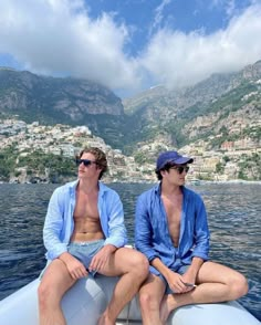 Boys Trip, Men's Summer Outfit, Greece Italy, Boat Sailing, Mens Summer Outfits, Blue Boat, Elegante Casual, Aesthetic Guys, Summer Outfits Men