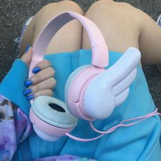 Fly HeaDphoneS Fantasy Make-up, Cute Headphones, Kawaii Pastel Goth, Look Grunge, Yami Kawaii, Kawaii Accessories, Kawaii Room, Kawaii Aesthetic, Soft Grunge