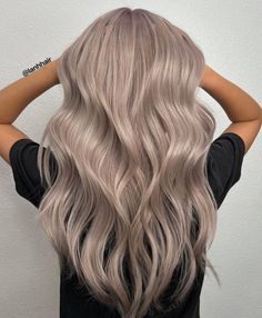 Milk Tea Ash Blonde Hair, Creme Hair Color, Ash Beige Blonde Formula, Oat Milk Hair Color, Milk Tea Hair Formula, Light Milk Tea Hair Color, Milk Tea Hair Color Pink, Smokey Beige Hair Color