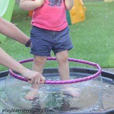 Making Huge Bubbles - Play and Learn Every Day Bubble Activities Preschool, Cookout Activities, Bubble Day, Huge Bubbles, Kindergarten Art Activities, Bubble Play, Bubble Activities, Preschool Science Activities