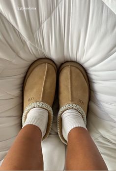 UGGs Women's Tazz Slippers (sand color).  #fall #falloutfitideas #fallshoes #blogger #fashioninspo Tazz Slippers, Ugg Tazz, Zip Front Sweater, New Babies, Lazy Day Outfit, Shoe Wishlist, Walk In My Shoes, Uggs Outfit, Ugg Slippers