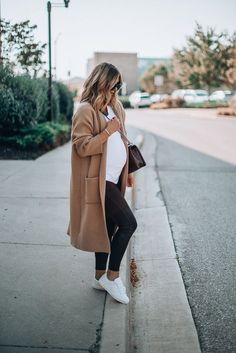 Amazon Fall Styles, Fall Maternity Outfits Leggings, Maternity Looks Winter, Petite Maternity Outfits, Pregnant Winter Outfits, Belly Outfits, Vinter Mode Outfits, Maternity Looks, Bump Fashion