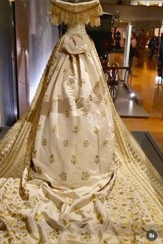 Court Dress #empresselisabethofaustria