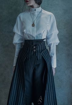 Mode Harajuku, Old Fashion Dresses, 가을 패션, Fantasy Clothing, Fantasy Fashion, Yohji Yamamoto, Hippie Chic, Mode Vintage, Character Outfits