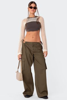 Carlo Low Rise Side Cut Out Cargo Pants – edikted Cargo Outfits Women Summer, Parashoot Pants Outfit, Olive Cargo Pants Outfit, Low Waist Cargo Pants, 2023 Pants, Cargo Pants Low Rise, Fits Check, Best Cargo Pants, Cutout Pants