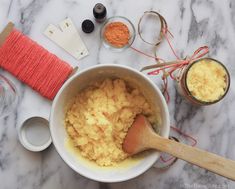 I tried a little turmeric in this sugar scrub to give it an orange hue. It gives it a wonderful spiced, almost ginger-like scent that compliments the citrus. Ginger Bath, Bath Salts Recipe, Skin Scrub, Orange Citrus, Diy Scrub, Orange Spice, Natural Living