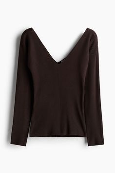 Fitted  long-sleeved top in a soft rib knit. Wide  low-cut V-neck at front and back. Green Long Sleeve Top, Red Long Sleeve Tops, Brown Top, Women Long Sleeve Tops, Grey Long Sleeve, V Neck Tops, White Long Sleeve, Black Long Sleeve, Lady In Red