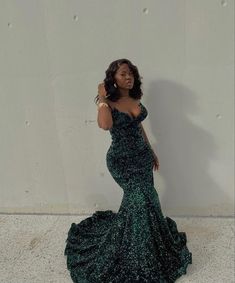 V-neck Sequins Sleeveless Sexy Column Sweep Train Prom Dresses LSW113396 Emerald Green Prom Dress Long, Evening Gowns Black, Green Prom Dress Long, Glitter Prom Dress, Emerald Green Prom Dress, Girl Prom, Prom Dress With Train, Prom Dress Long, Prom Dresses Long Mermaid