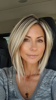 Elevate your style with these 25 sassy bob hairstyles for any occasion. Picture yourself with a trendy, sophisticated bob that complements your every look. Click the link to see these gorgeous styles and transform your hair game. Summer Bob Hairstyles 2024, Blonde Hair Bob, Blonde Lob Hair, Shortish Hair, Perfect Blonde Hair, Hairstyle Updo, 60 Hair, Mom Hair, Blonde Bob Hairstyles