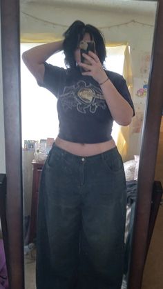 ☆    #fashion #fitcheck #midsize #midsizefashion #baggyjeans #littletopbigpants #swag Alt Outfit Plus Size, Goth Midsize Outfits, Midsize Outfits Grunge, Masc Clothes Women, Mid Size Alt Outfits, Chubby Body Claim, Mid Size Y2k, Grunge Midsize Outfits, Goth Midsize