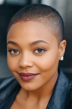 4c Pixie Haircut, Bald Hairstyles, Barber Cut, Buzzed Hair Women, Natural Hair Haircuts