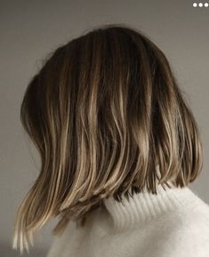 Subtle Highlights For Light Brown Hair, Copper Balayage Bob, Light Brown Bob, Bronde Bob, Hair 2025, Light Brown Balayage, Brown Bob, Cabello Hair, Straight Hair Cuts