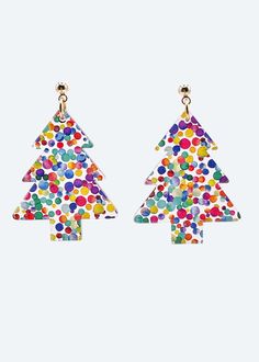 Acrylic Confetti Christmas Trees Festive up your holiday look with these fun Confetti Christmas Trees earrings! Crafted from acrylic, these earrings are the perfect way to add a bit of sparkle and shine to your style. Materials: acrylic and nickel free gold ball posts Size: Acrylic Tree is 4 cm in length Polka Dot Earrings, Dot Earrings, Earrings Acrylic, Tree Earrings, Christmas Tree Earrings, Holiday Market, Sparkle And Shine, Earring Tree, Lightweight Earrings