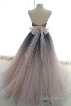 Détails de l'article:

Silhouette: une ligne
Taille: naturel
Longueur des manches: sans manches
Soutien-gorge intégré: oui Tulle Formal Dress, Prom Dress Tulle, Tulle Long Prom Dress, Ombre Prom Dresses, Pink Evening Dress, Corset Dress Prom, Sweetheart Prom Dress, Formal Evening Dress, فستان سهرة