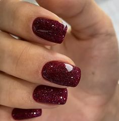 Red Sparkle Gel Nails, Christmas Nail Glitter, Glitter Dark Red Nails, Garnet Color Nails, Deep Red Sparkle Nails, Deep Red Glitter Nails, Short Nail Designs Glitter Sparkle, Red Gold Glitter Nails, Red Nail With Glitter