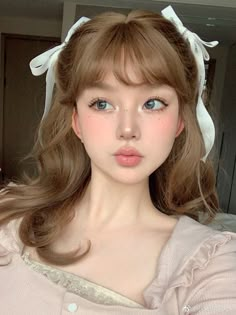 Weibo Hairstyle, Felicity Core, Aesthetic Cute Makeup, Hair Reference, Cute Makeup, Aesthetic Hair, Korean Makeup, Pretty Hairstyles