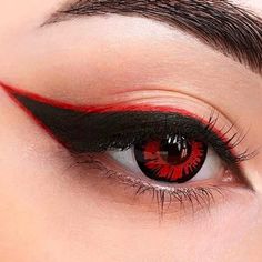 Akatsuki Acrylic Nails, Makeup Looks With Red Eyeliner, Easy Red And Black Eyeshadow Looks, Ninja Makeup Halloween Eye, Itachi Makeup, Red Black Eye Makeup, Black And Red Eyeliner, Akatsuki Makeup